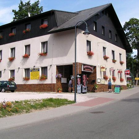 Hotel Anna Harrachov Exteriör bild