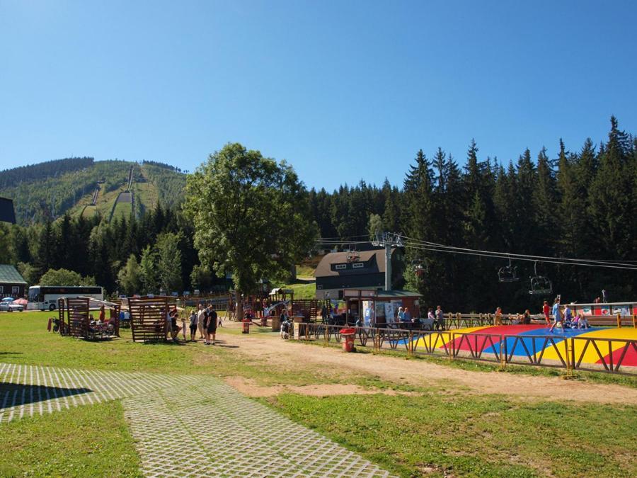 Hotel Anna Harrachov Exteriör bild